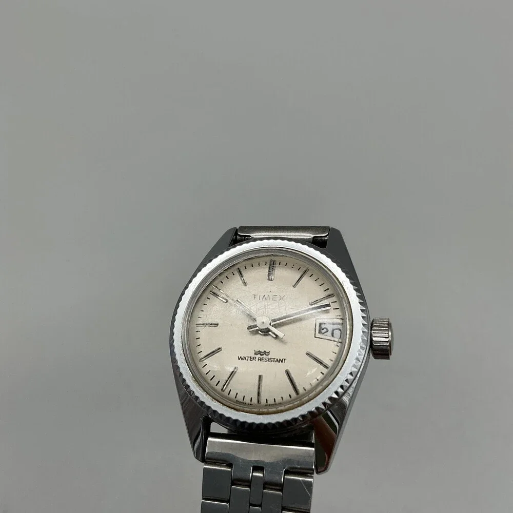 Vintage Timex Womens Watch 23mm Cream Dial Date Silver Tone Wind Bracelet